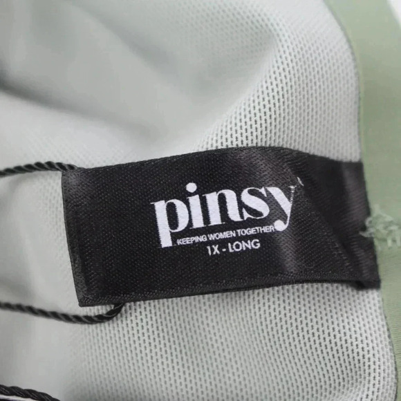 Pinsy - Picture 8 of 8